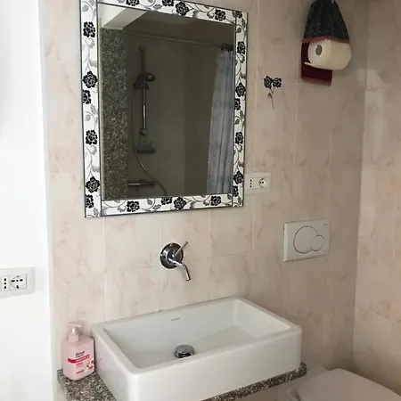 Casa Carolina Ground Floor 2-4 Sleeps Appartement